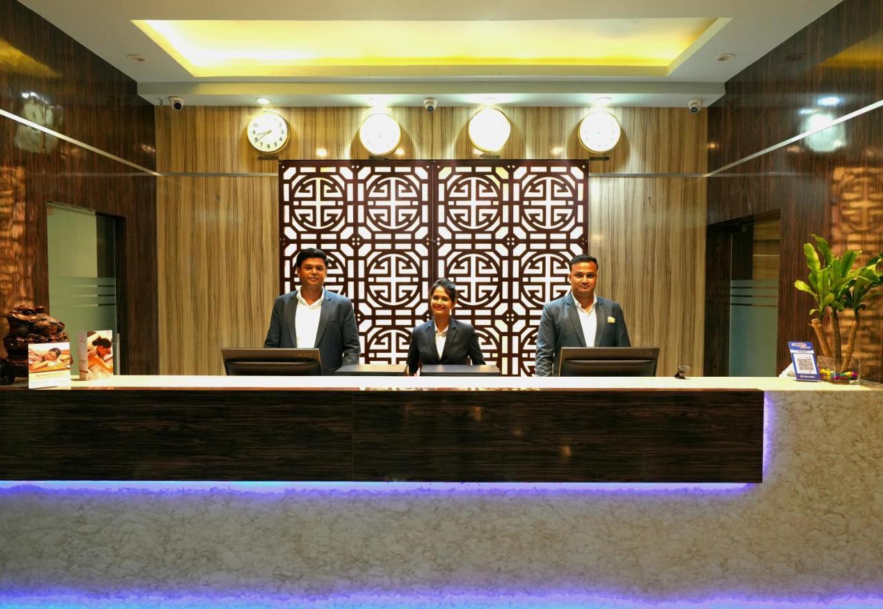 Aristocrat Hotel Calcutta  Esterno foto