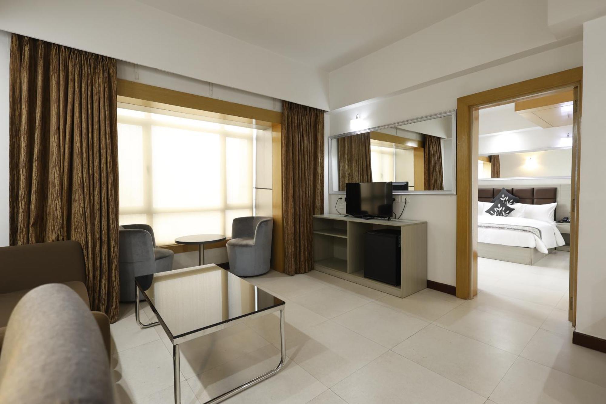 Aristocrat Hotel Calcutta  Esterno foto