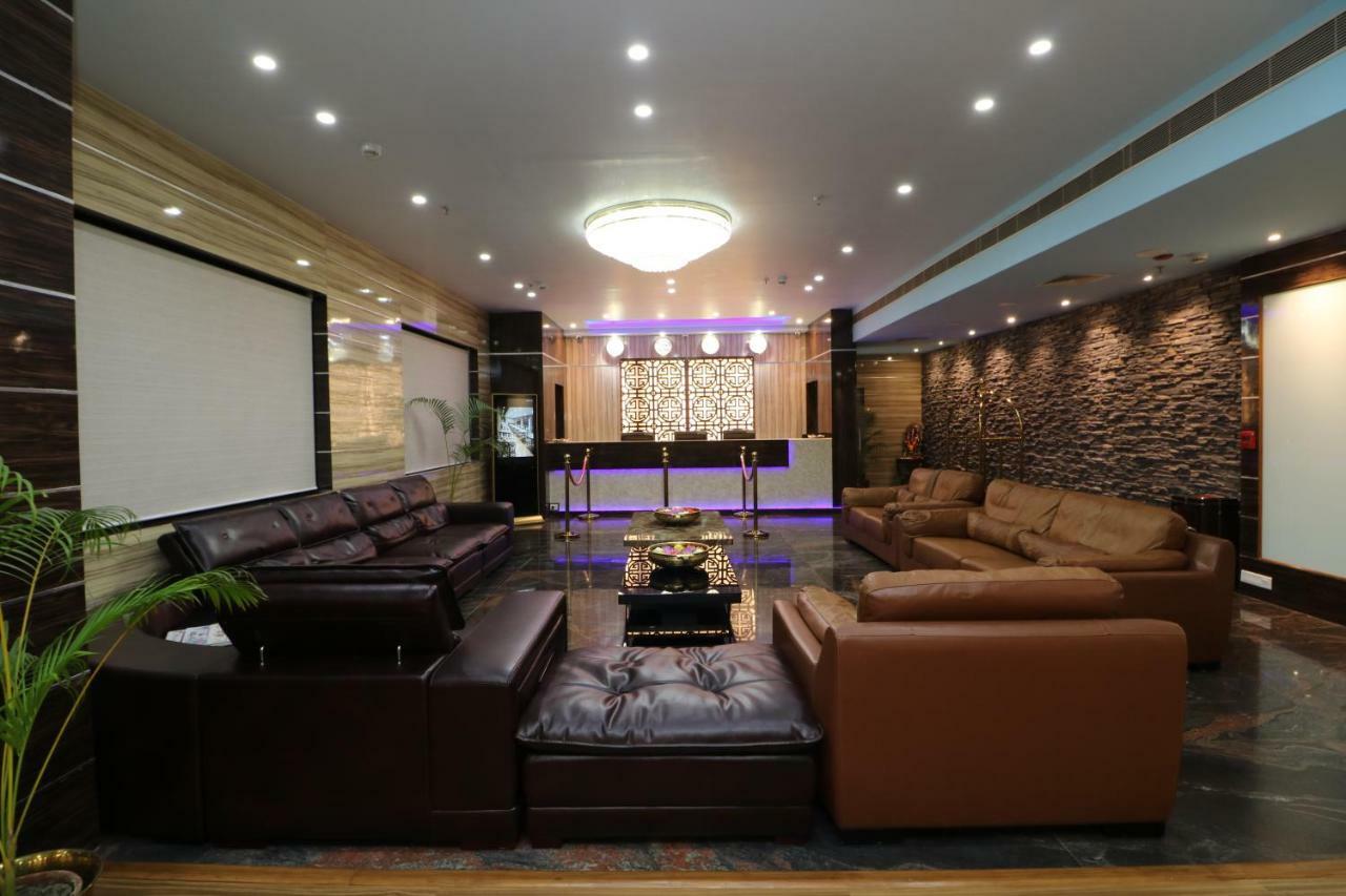 Aristocrat Hotel Calcutta  Esterno foto