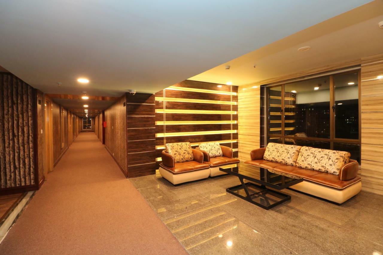 Aristocrat Hotel Calcutta  Esterno foto